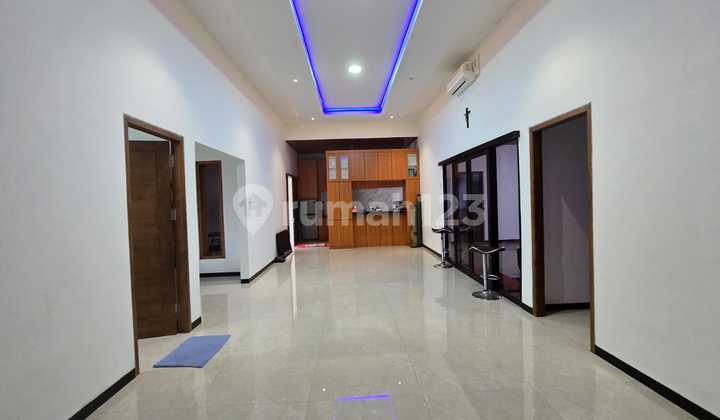 Nice Luxury House Ready to Use in Mojosongo Jebres Solo 2