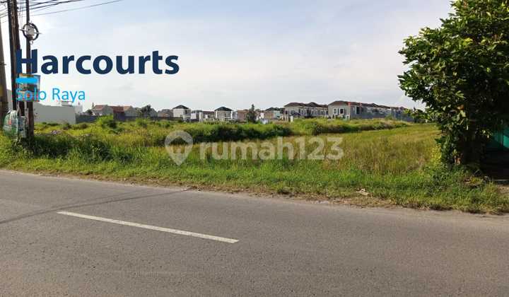 Tanah Strategis Di Pinggir Jalan Utama Kawasan Perumahan Di Gentan Solo