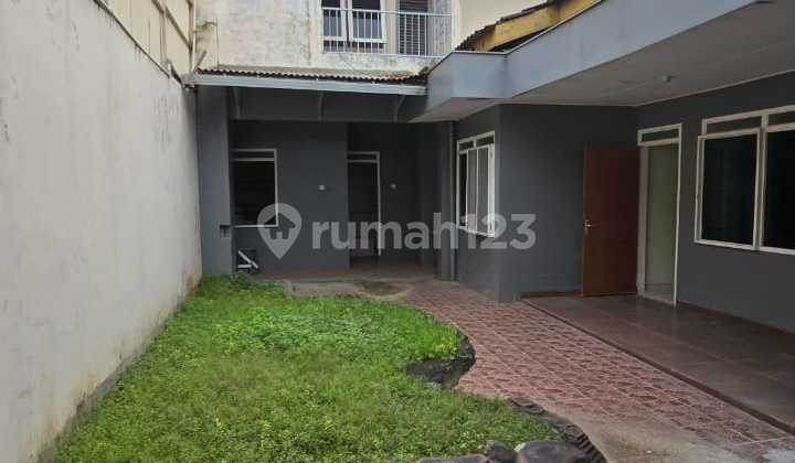 Beautiful Minimalist House Ready to Use in the Elite Solo Baru Housing Complex 2