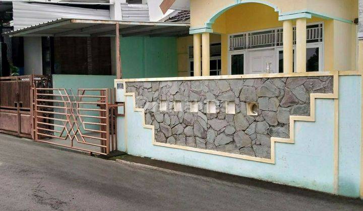 Rumah Di Perumahan Bergengsi Dekat Mall The Park Solo Baru 1