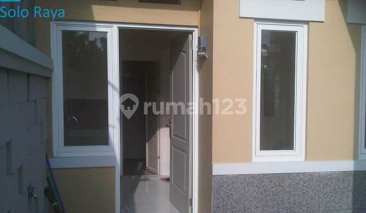 Rumah Minimalis Modern Di Singopuran Kartasura Solo 2