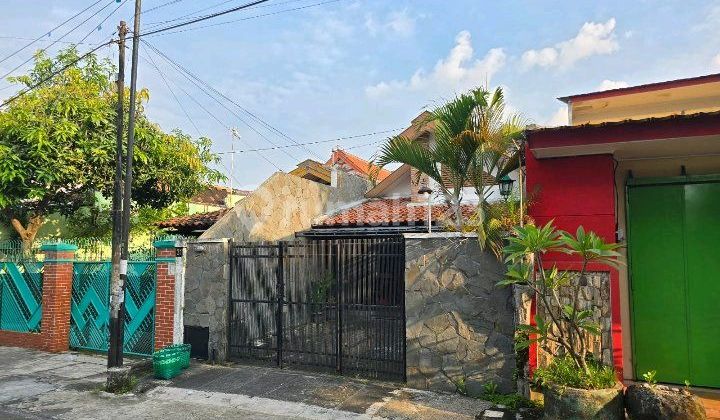 2-Storey House in Kratonan Serengan Solo