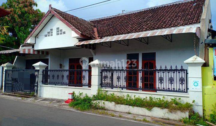 Rumah 1½ Lantai Hitung Tanah Lokasi Sumber Banjarsari Solo 1