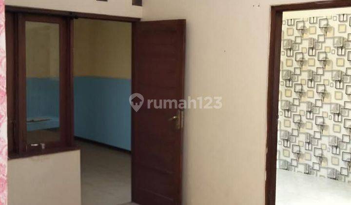 Rumah Di Nusukan Solo, 6 Menit Ke Unisri
 2