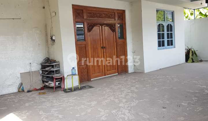 Spacious Ready-to-Live House in Kwarasan Near Solo Baru 2