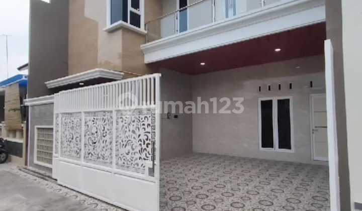 Rumah Bagus Minimalis Baru Gress 2 Lantai di Fajar Indah Colomadu Solo