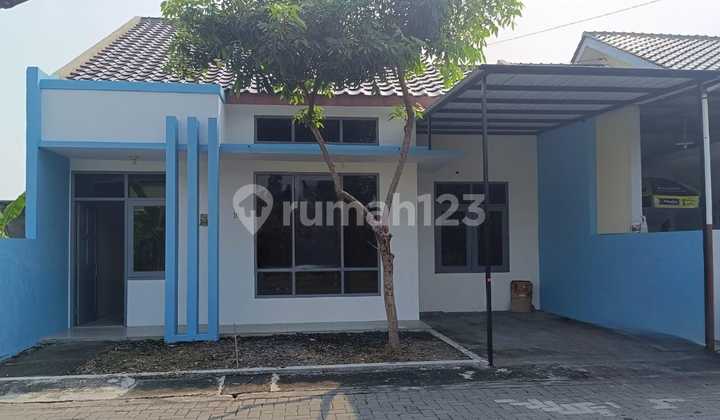 Rumah Habis Renovasi, Kondisi Seperti Baru di Cluster Solo Baru Dekat Rs Dr. Oen!