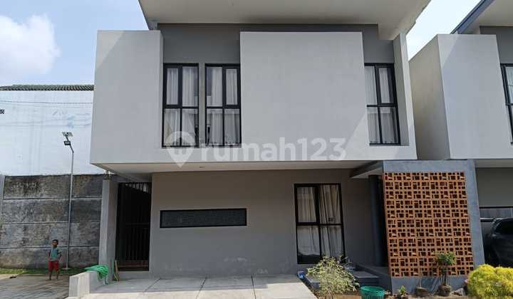 Rumah Bagus Full Furnished Lokasi Di Cluster Colomadu Solo 2