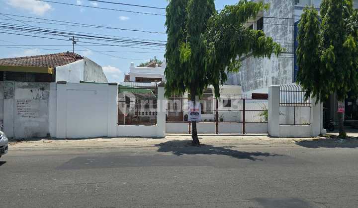 Rumah Classic Vintage Di Jalan Re Martadinata Solo