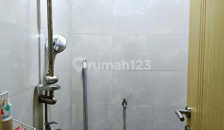 Rumah Bagus 2 Lantai Full Furnished di Cluster Colomadu Solo 2