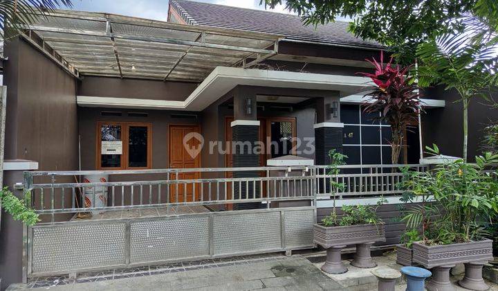 Rumah Bagus Dengan Perabotan Di Klodran Colomadu Solo 1