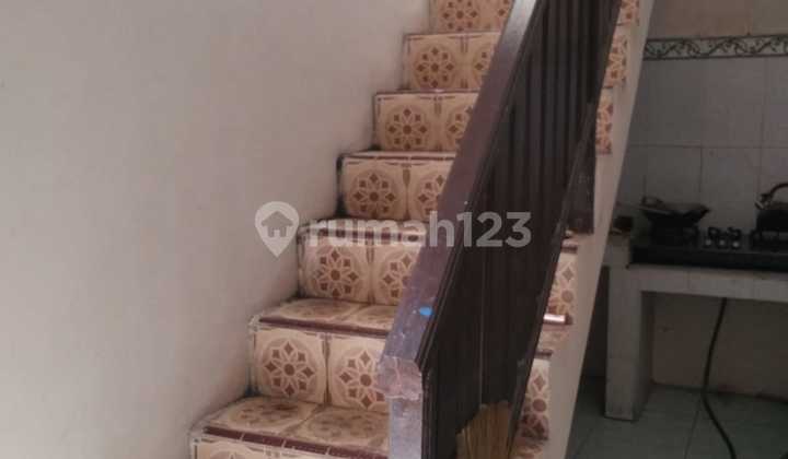 Beautiful Ready-to-Live Fully Furnished Home in a Cluster Near Solo Baru, Gentan Solo 2