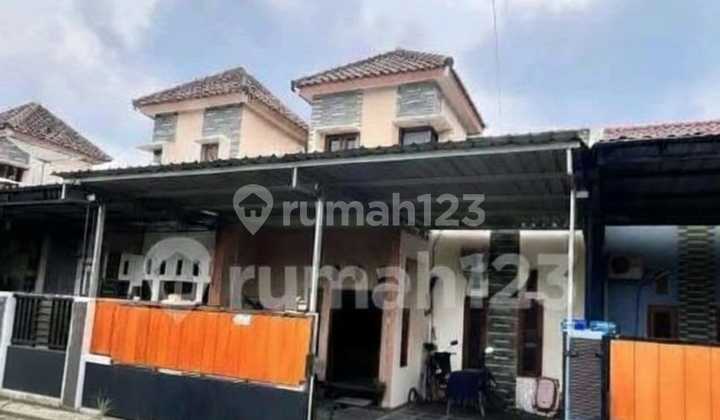 Rumah Minimalis Modern di Cluster di Gumpang, Kartasura, Solo