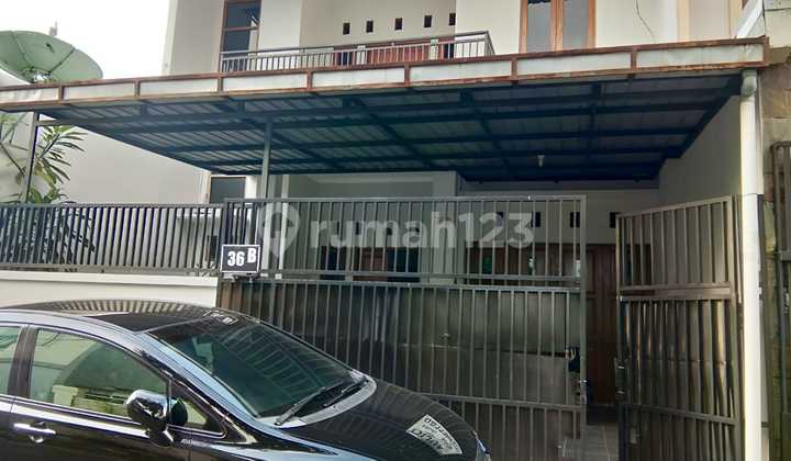 Rumah Bagus 2 Lantai Lokasi Sumber Banjarsari Solo