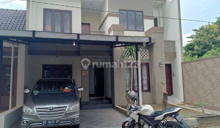 Rumah Bagus Semi Furnishe di Gentan Solo 1