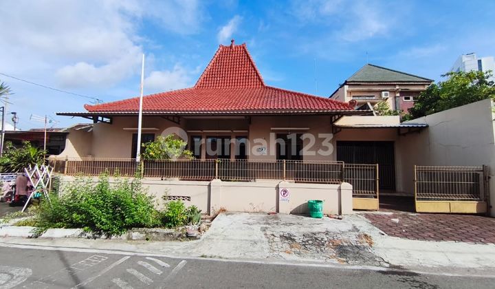 House with Javanese Cultural Antique Nuance Located in Banjarsari, Solo House with Javanese Cultural Antique Nuance Located in Banjarsari, Solo