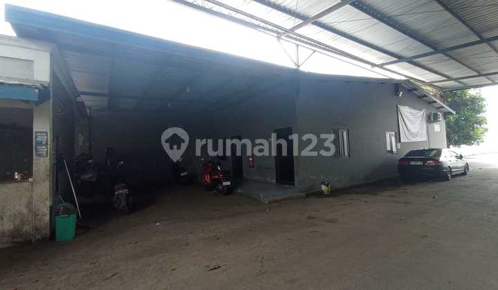 Good Strategic Warehouse Ready to Use in the Bolon Ngasem Main Road Warehouse Area in Kartasura Solo