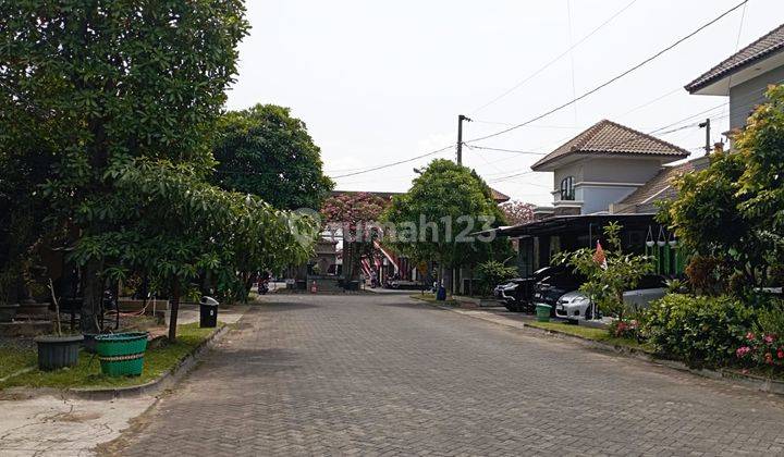 Rumah Cluster Minimalis Siap Pakai Di Salah Satu Perumahan Elit Jalan Raya Mangesti Gentan Solo
 2