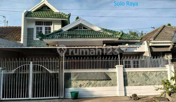 Rumah 1,5 Lantai Siap Huni Bersih Terawat Di Perumahan Bergengsi Di Solo Baru 1