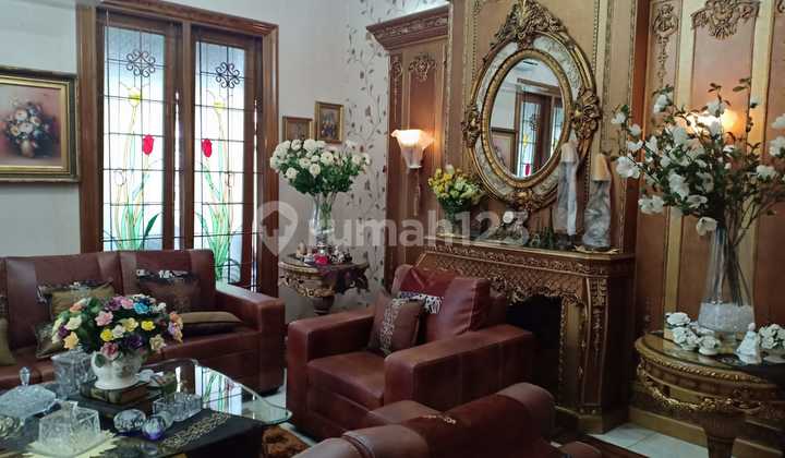 Rumah Clasic Eropa Di Kerten Solo 2