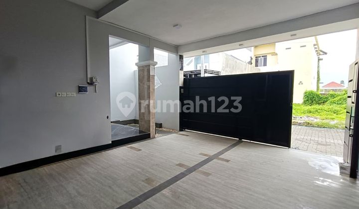 Rumah 3 Lantai Bagus Baru Gress di Sumber Banjarsari Solo 2