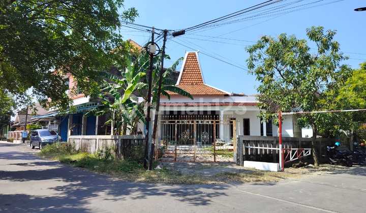 Joglo Concept Business Space in Mojosongo, Solo Joglo Concept Business Space in Mojosongo, Solo