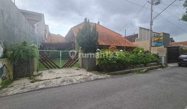 Rumah Mewah Antik Nuansa Kayu Jati Di Pusat Kota Solo 1