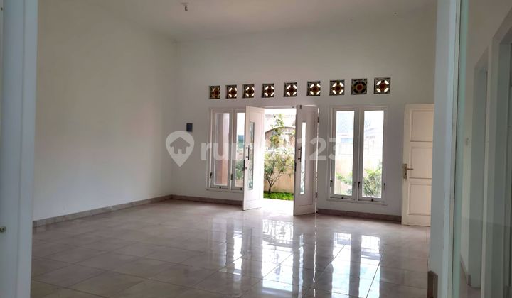 For Rent Large Ready-to-Live-In House in Kadilangu Baki - Comfortable & Strategic Location!