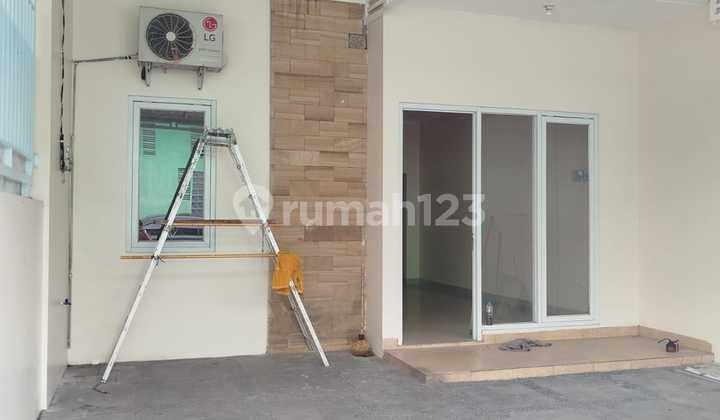 Disewakan Rumah Bagus 2Lantai Strategis Siap Pakai, Dekat dengan Luwes Gentan Solo 2
