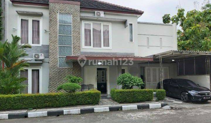 Rumah 2 lantai semi furnish siap pakai di cluster elite Lor In residence colomadu  1