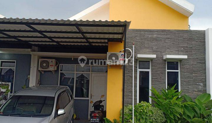 Rumah cantik full furnish di Colomadu, solo 1