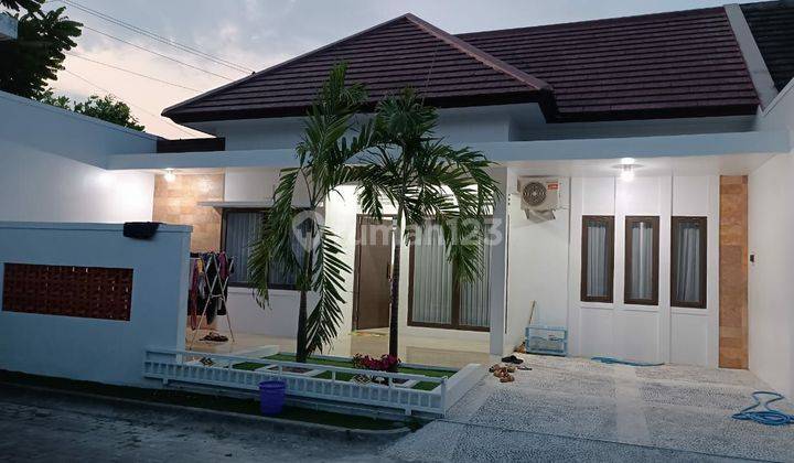 Rumah Bagus siap pakai
( Full Furnish ) Cluster di Colomadu  1