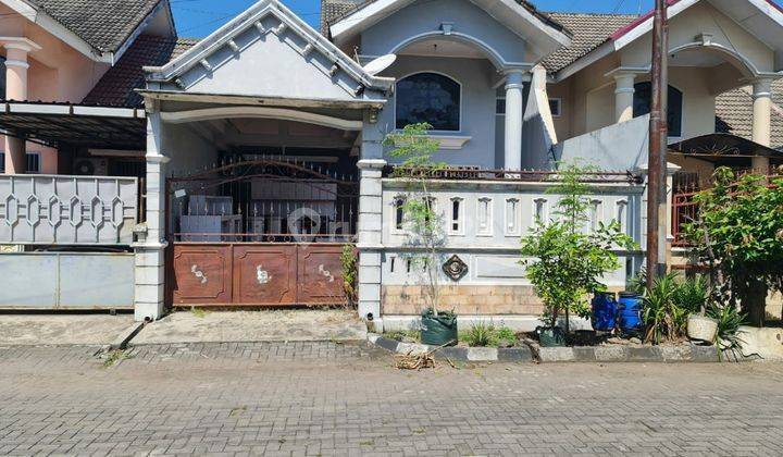 Rumah bagus siap huni di cluster solo baru 1