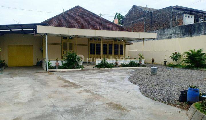 Rumah Bagus terawat bangunan kuno antik pusat kota solo 1