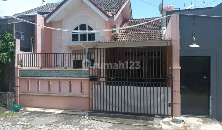 Rumah bagus dalam perumahan Solo Baru 1