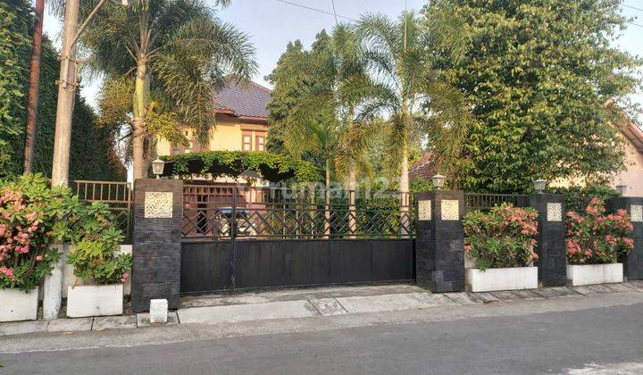 Rumah mewah asri suasana villa di colomadu 1