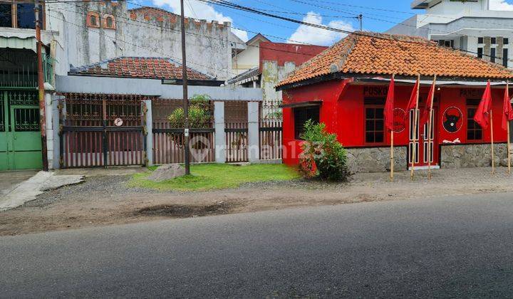 Rumah Hitung Tanah Dekat Pasar Gede Solo 1