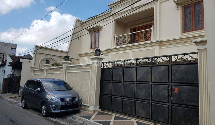 Rumah Mewah 2 Lantai Tengah Kota Di Tipes Solo 1