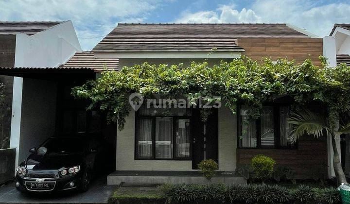 Rumah minimalis modern siap huni di Solo Baru 1