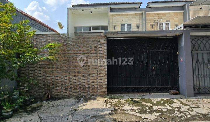 Rumah minimalis tengah kota solo 2