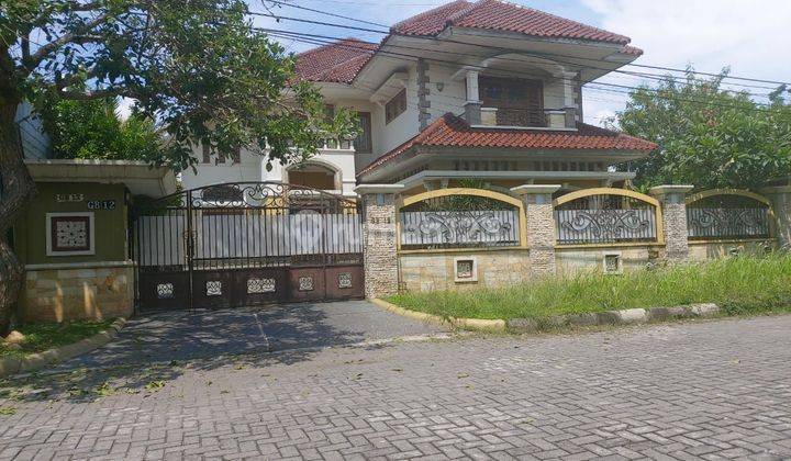 Rumah mewah siap huni perumahan elite solo baru 1