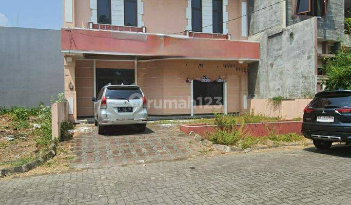 Rumah 2 lantai pusat kota solo baru 1