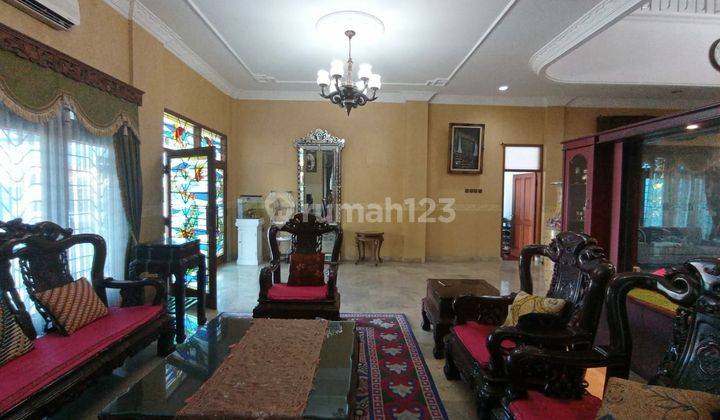 Rumah mewah full furnished strategis di Colomadu, solo 2