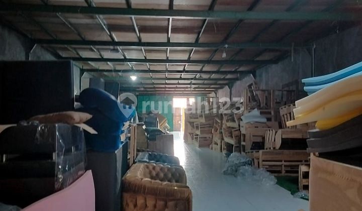 Gudang kawasan industi dekat solo baru