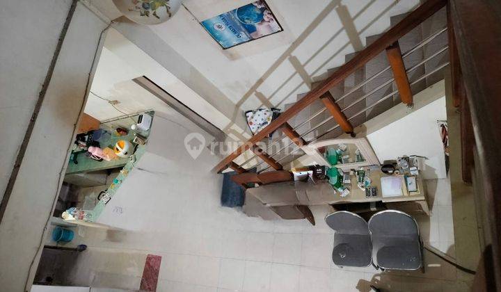 Rumah minimalis 2 lantai dekat jalan slamet riyadi solo 2