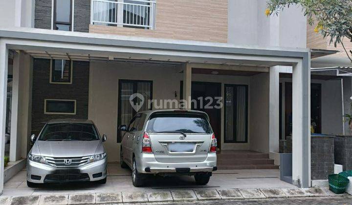 Rumah 2 lantai full furnish di kartasura solo 1