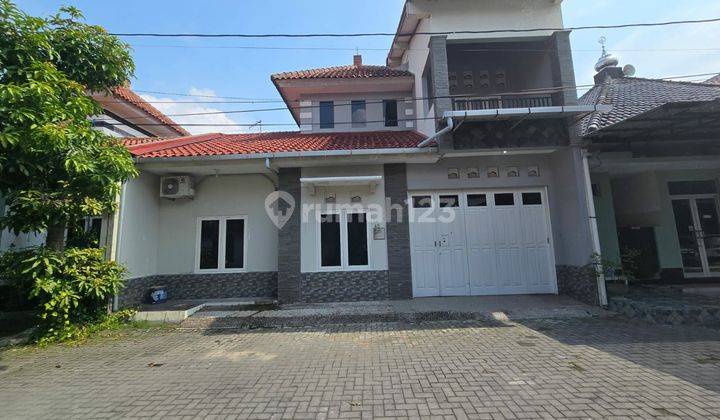 Rumah 2 Lantai Di Perumahan Eksklusif Gentan Dekat Solo Baru 1