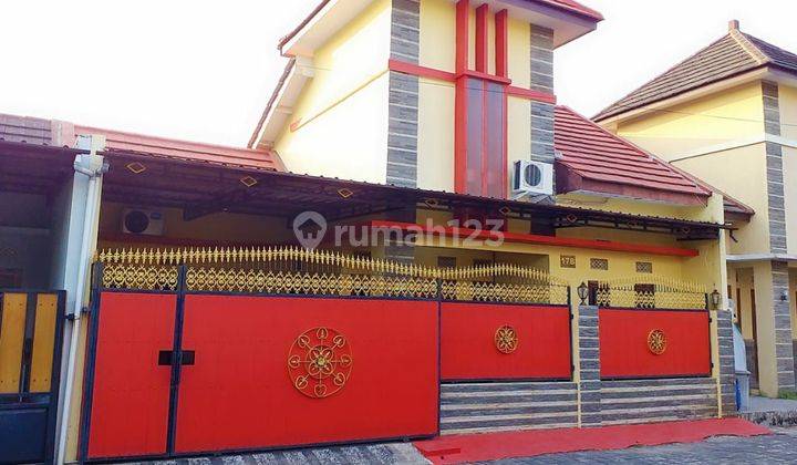 Rumah bagus full furnished cluster di gentan solo 1