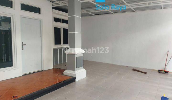 Rumah bagus siap huni pusat kota solo baru 2