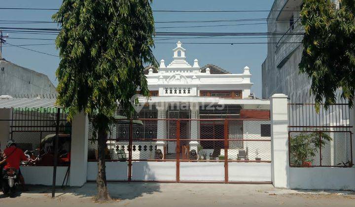 Rumah classic vintage tengah kota di jalan RE martadinata solo 1